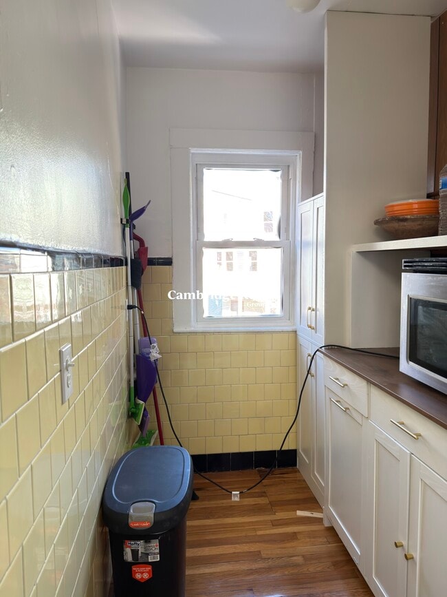 20 Magnolia Ave, Unit 2A in Cambridge, MA - Building Photo - Building Photo