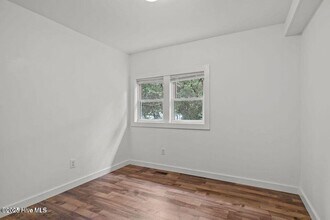 217 W Atlantic Blvd in Atlantic Beach, NC - Building Photo - Building Photo