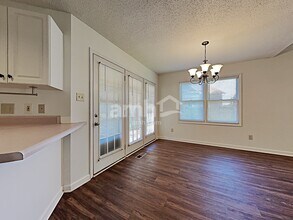 3705 Stoneridge Dr in Knoxville, TN - Foto de edificio - Building Photo