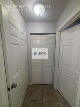 14080 NE 2nd St in Miami, FL - Building Photo - Building Photo