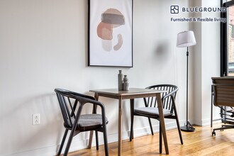 676 N La Salle Dr-Unit -FL5-ID896 in Chicago, IL - Building Photo - Building Photo