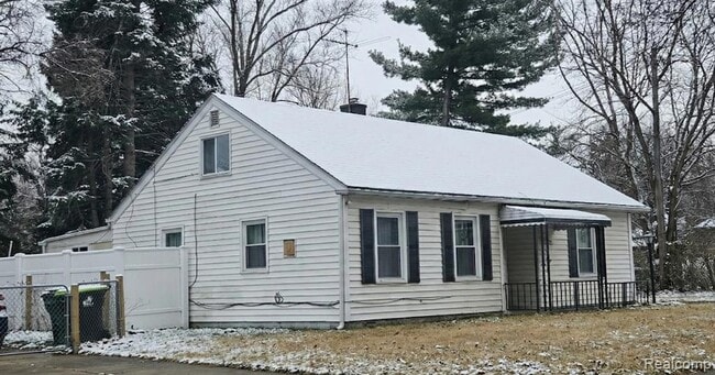 property at 12851 Saratoga St