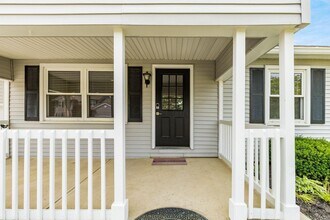 25 E Cuyuga Dr in Powell, OH - Building Photo - Building Photo