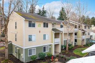 Peloton Apartments in Redmond, WA - Building Photo