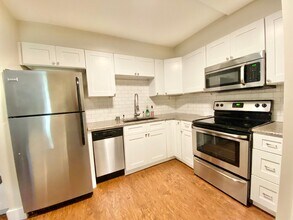 180 Ledgewood Cir in Burlington, VT - Building Photo - Building Photo