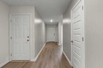 6406 Arcadia Bluffs Ave in Laurel Hill, FL - Building Photo - Building Photo