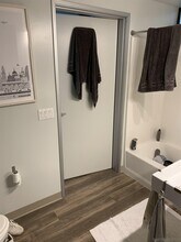 1929 Columbia St-Unit -404 in San Diego, CA - Building Photo - Building Photo