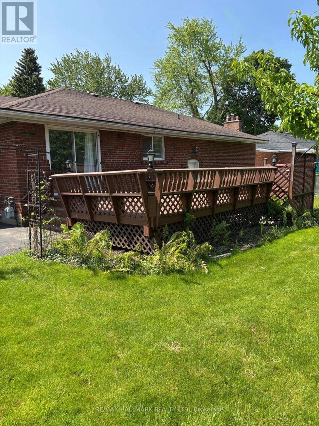 34 Meadowacres Dr in Toronto, ON - Building Photo - Building Photo