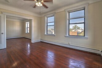 327 8th St-Unit -5 in Union City, NJ - Building Photo - Building Photo