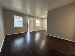 Oak Lawn Place: Corsicana, Leasing Specials! in Corsicana, TX - Building Photo - Building Photo