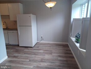 403 Roberts Ln in Evesham, NJ - Building Photo - Building Photo