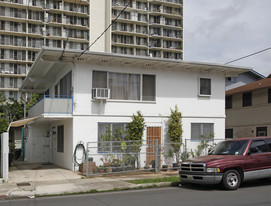 2124 Waiola St Apartments