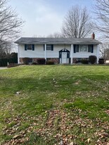 868 Dick Rd in Renfrew, PA - Building Photo