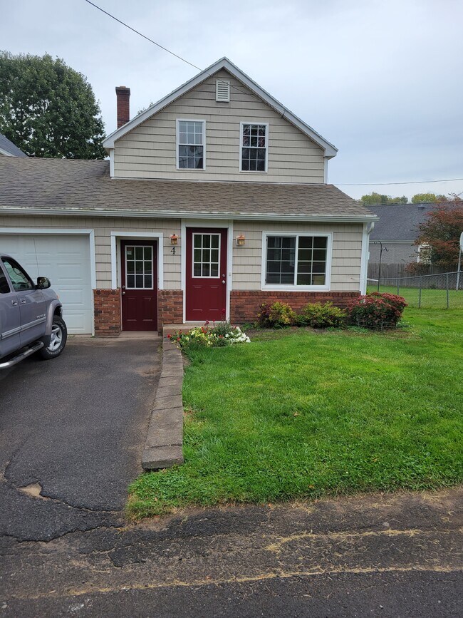 4 Schuyler St, Unit Coming Soon in Oswego, NY - Building Photo - Building Photo