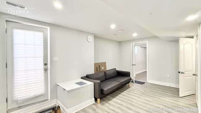 102 Tozer Cres in Ajax, ON - Building Photo - Building Photo