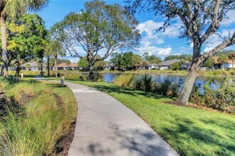 6773 Southern Oak Ct in Naples, FL - Building Photo - Building Photo