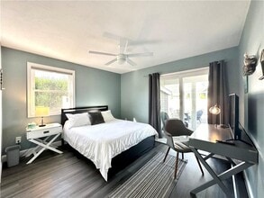 90 Wolcott Ave in Middletown, RI - Building Photo - Building Photo