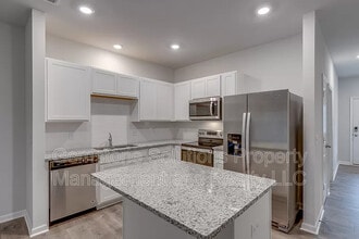 608 Clifford Hts in Columbia, TN - Foto de edificio - Building Photo