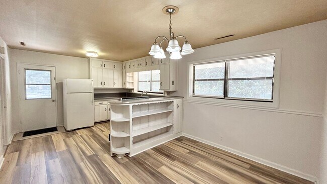 3074 Midway Rd in Decatur, GA - Building Photo - Building Photo