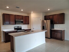 337 SW 30th Ave in Cape Coral, FL - Building Photo - Building Photo