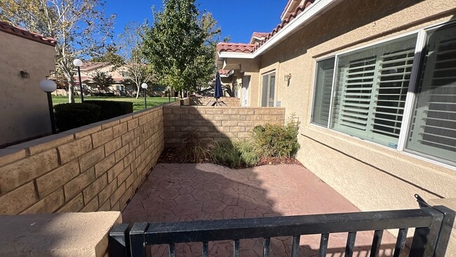 43487 30th St W in Lancaster, CA - Building Photo - Building Photo