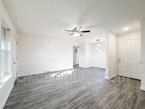 905 SE 14th St in Moore, OK - Building Photo - Building Photo