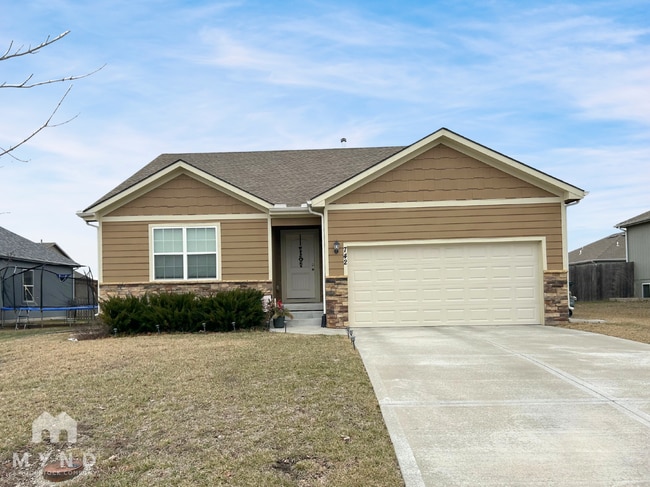 property at 742 S Cypress St