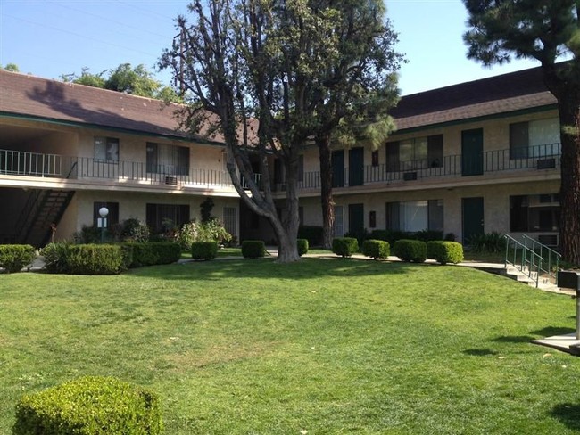 The Courtyard at Upland in Upland, CA - Building Photo - Building Photo