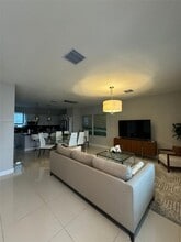 4718 NW 84th Ave in Doral, FL - Building Photo - Building Photo