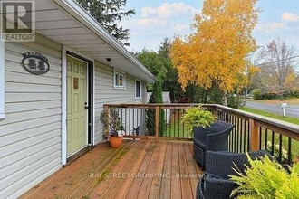 7 Robmar St in Whitby, ON - Building Photo - Building Photo