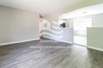 4312 Moore St in Inkster, MI - Foto de edificio - Building Photo