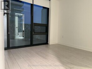 55 Charles St E in Toronto, ON - Building Photo - Building Photo