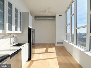 900 N 9th St in Philadelphia, PA - Building Photo - Building Photo