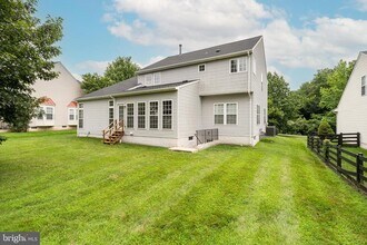 42038 Cherish Ct in Aldie, VA - Building Photo - Building Photo