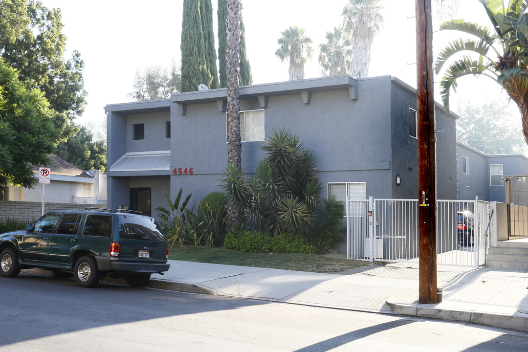 4546 Murietta Ave in Sherman Oaks, CA - Building Photo