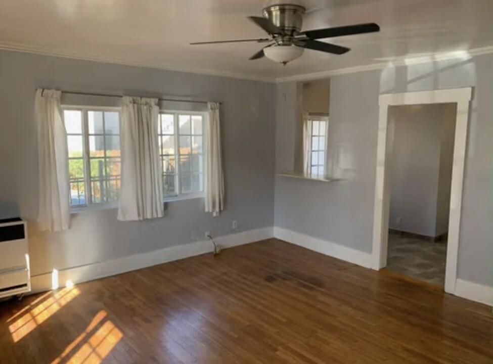 510 Linden Ave, Unit Apt A in Long Beach, CA - Building Photo