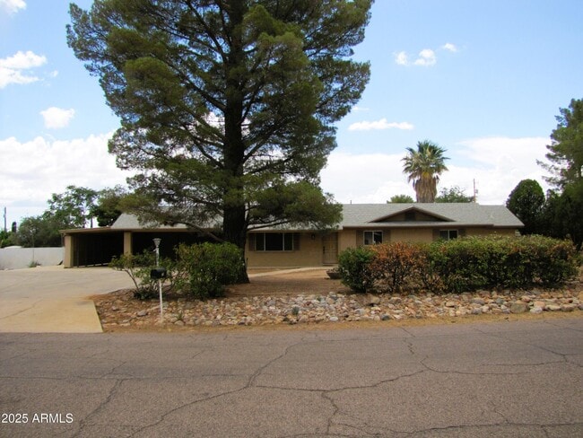 property at 947 S Cardinal Ave