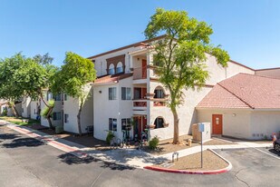 Quilceda Villa Apartments in Surprise, AZ - Building Photo