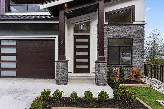 5248 Goldspring Pl in Chilliwack, BC - Foto de edificio - Building Photo