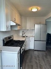 282 Van Pelt Pl in Long Branch, NJ - Building Photo - Building Photo