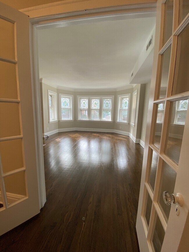 4149 N Marmora Ave Apartments and Nearby Chicago Apartments For Rent