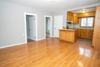 303 Parker St, Unit 2 in Gardner, MA - Building Photo - Building Photo
