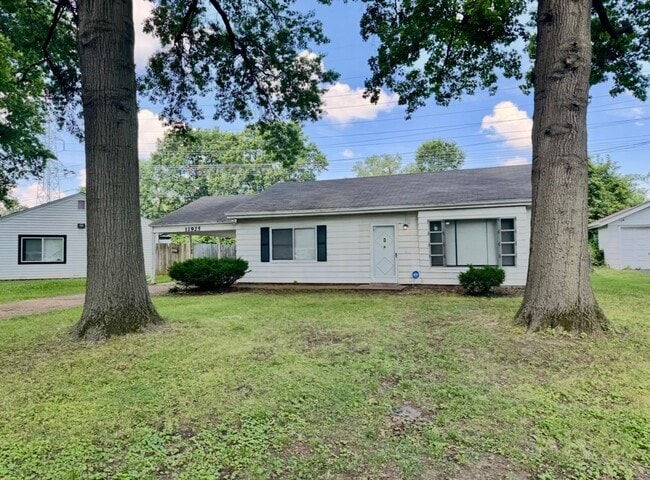 property at 11925 Bridgevale Ave