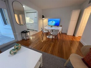 8036 Harding Ave-Unit -4 in Miami Beach, FL - Building Photo - Building Photo