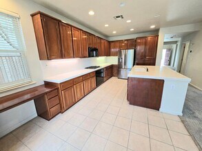 2509 Sloan St in Davis, CA - Building Photo - Building Photo