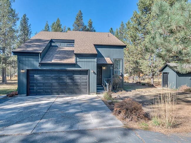 16330 Mule Deer Ln in Bend, OR - Building Photo - Building Photo