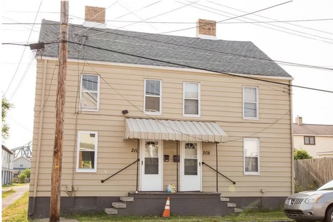 property at 208 8th St