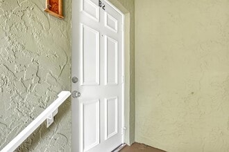 12036 Jimmy Buffett Mem Hwy, Unit B2 in North Palm Beach, FL - Building Photo - Building Photo