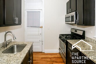 2177 W Giddings St, Unit 3 in Chicago, IL - Building Photo - Building Photo