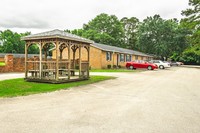 Falling Creek Villas in Kinston, NC - Foto de edificio - Building Photo